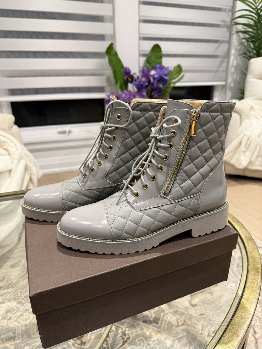 NWT Ron white Tiffany Quilted Lace-Up Ankle Boots in Light Gray with Gold Zip
